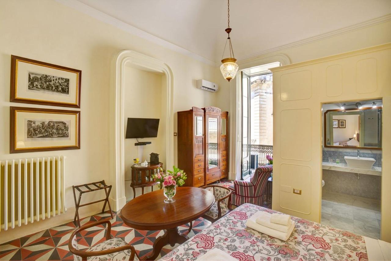 Palazzo Bernardini Suites 莱切 外观 照片