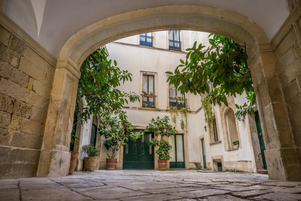 Palazzo Bernardini Suites 莱切 外观 照片